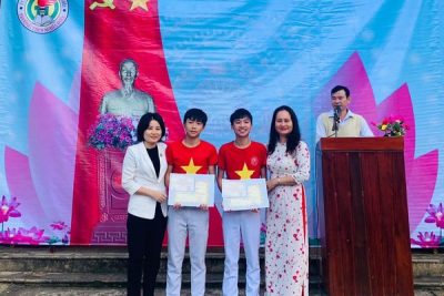 TUYÊN DƯƠNG HỌC SINH CÓ THÀNH TÍCH CAO TRONG CÁC CUỘC THI HỌC SINH GIỎI KHỐI 9 CẤP TRƯỜNG, CẤP HUYỆN VÀ  CUỘC THI KHOA HỌC KĨ THUẬT CẤP HUYỆN NĂM HỌC 2023-2024