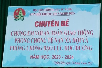 SINH HOẠT CHUYÊN ĐỀ: “CHÚNG EM VỚI AN TOÀN GIAO THÔNG”